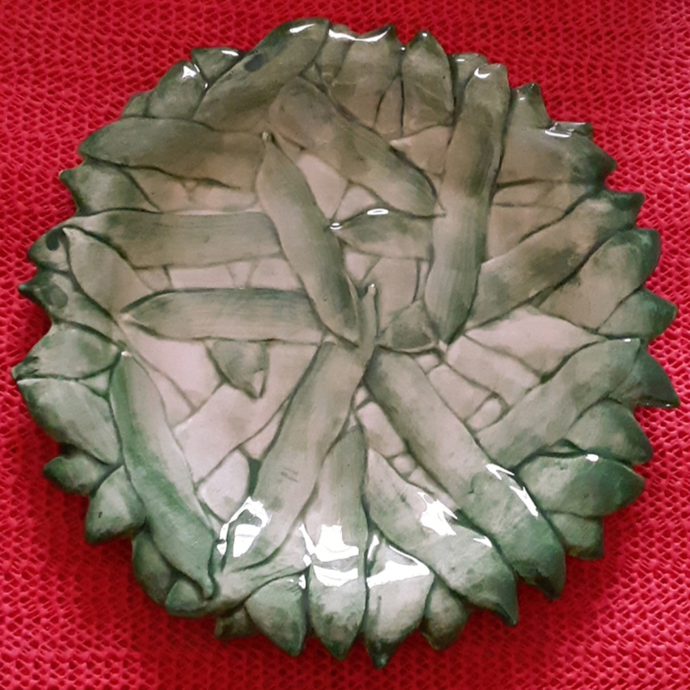 IRONSTONE FF 1985  Plate with Green and White patterns